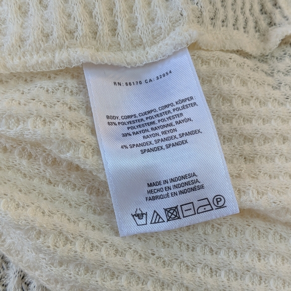 ⭐ Akemi + Kin Top - Picture 9 of 10